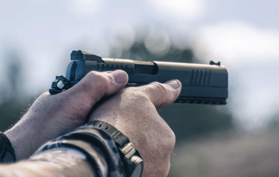 Essential Factors in Choosing Pistols for Tactical Professionals